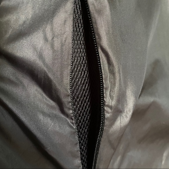 Under Armour Jacket - Picture 5 of 6